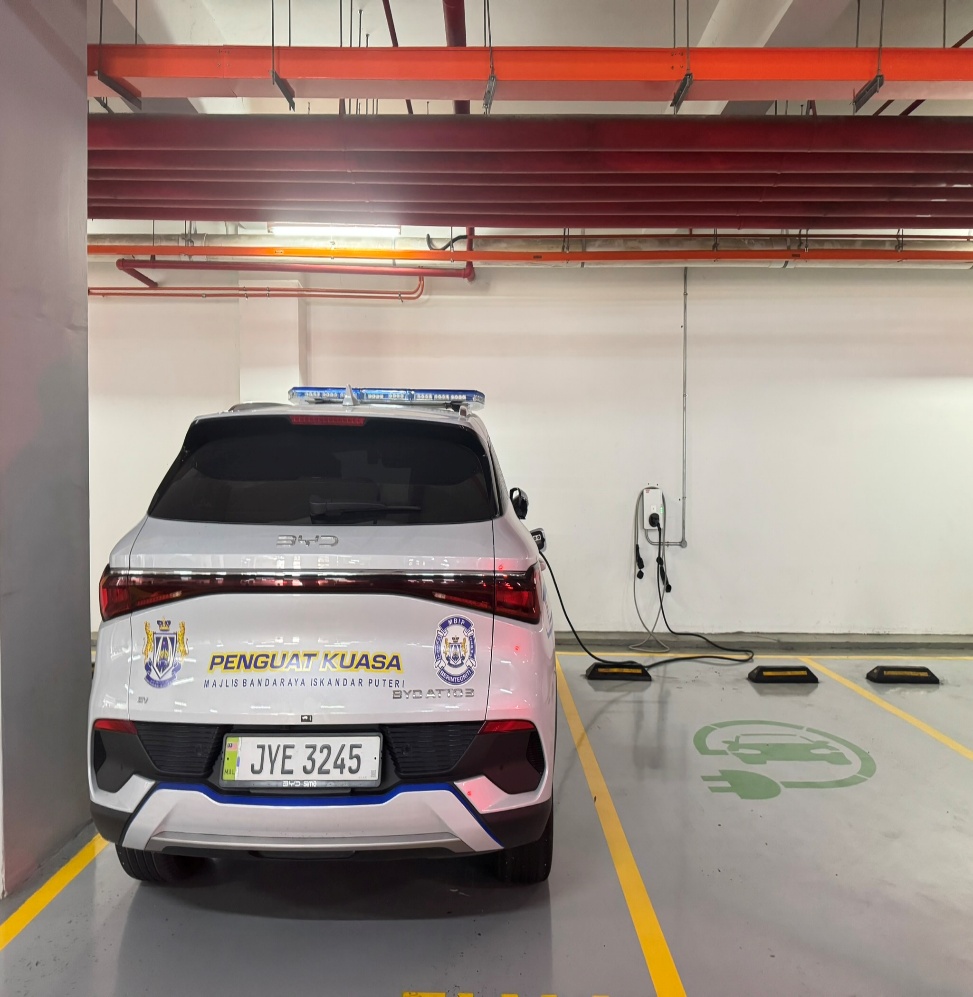 Petak parkir EV Aras LG