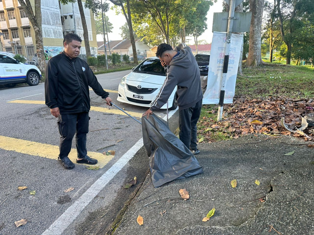 Sesi pembelajaran berkenaan pengurusan alam sekitar