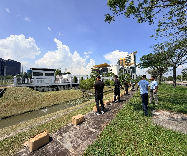 Kerja persampelan final discharge