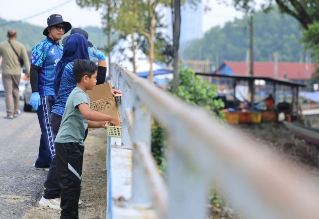 Aktiviti plogging bersama komuniti