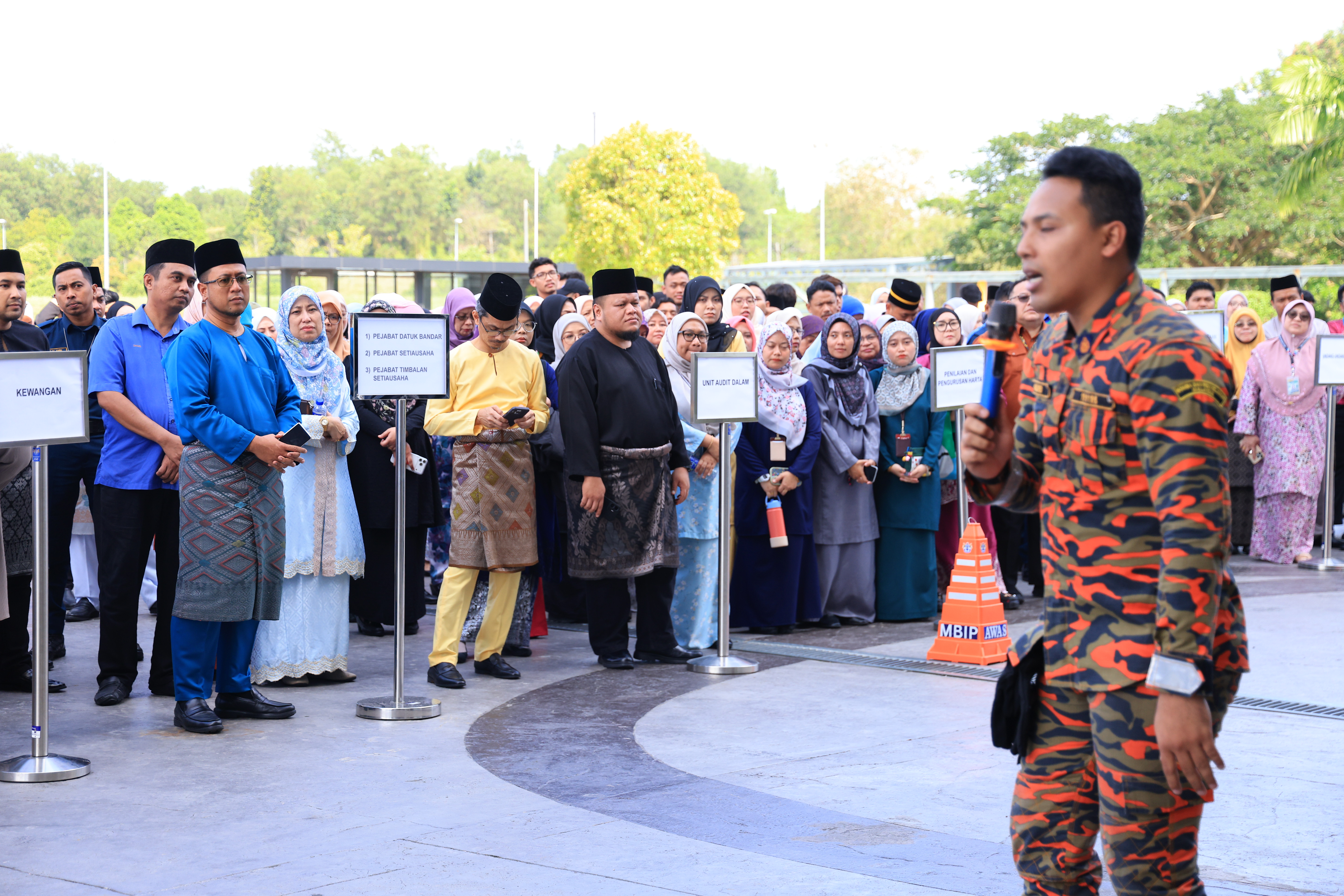 LATIHAN KEBAKARAN 4